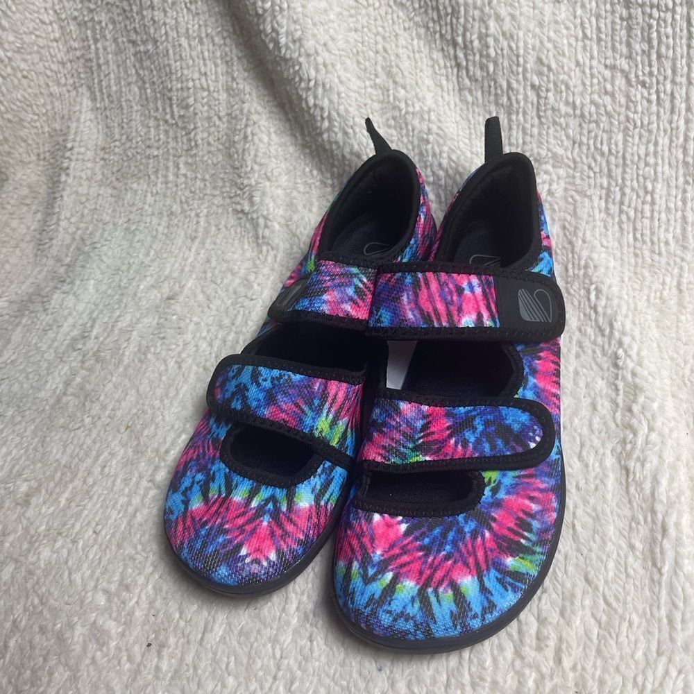 NWOT Besroad walking shoes wide Diabetic tie-died multi color fabric EUR SZ40